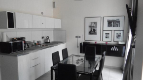 Гостиница CityAparts - Rynek View 2 Bedrooms Private Apartment - FV  Вроцлав